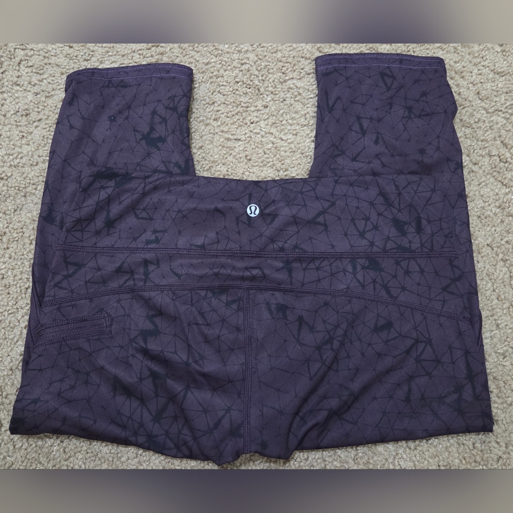 Lululemon athletica Cropped Activewear Leggings Tights Size 8